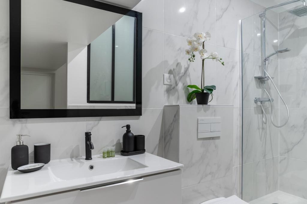 Hsh Batignolles Sauffroy Charming Apartment 8P 巴黎 外观 照片